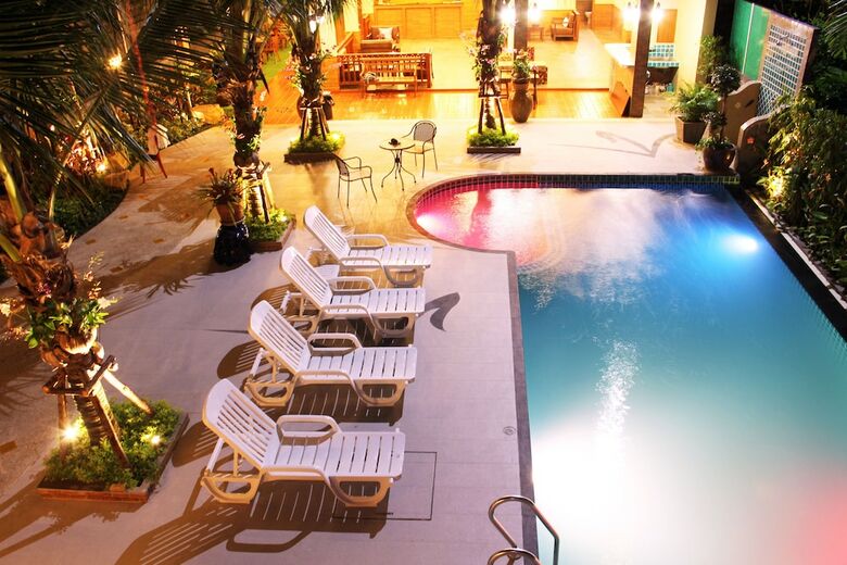 Hotel Baan Sailom Resort