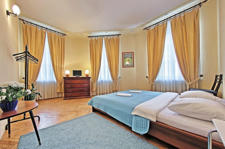 Zizu Hotel