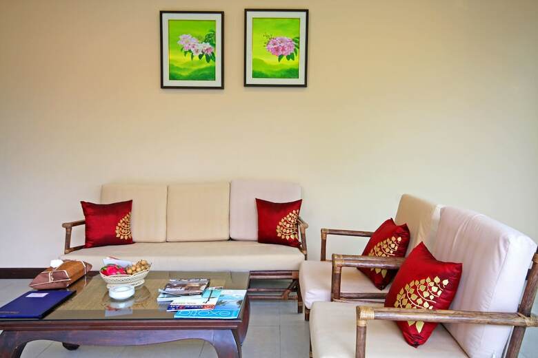 Thai Thani Pool Villa Resort