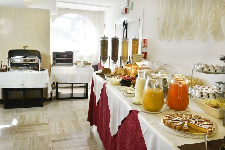 Hotel Petit Palais
