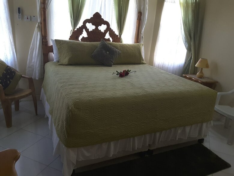 Hotel Cazwin Villa