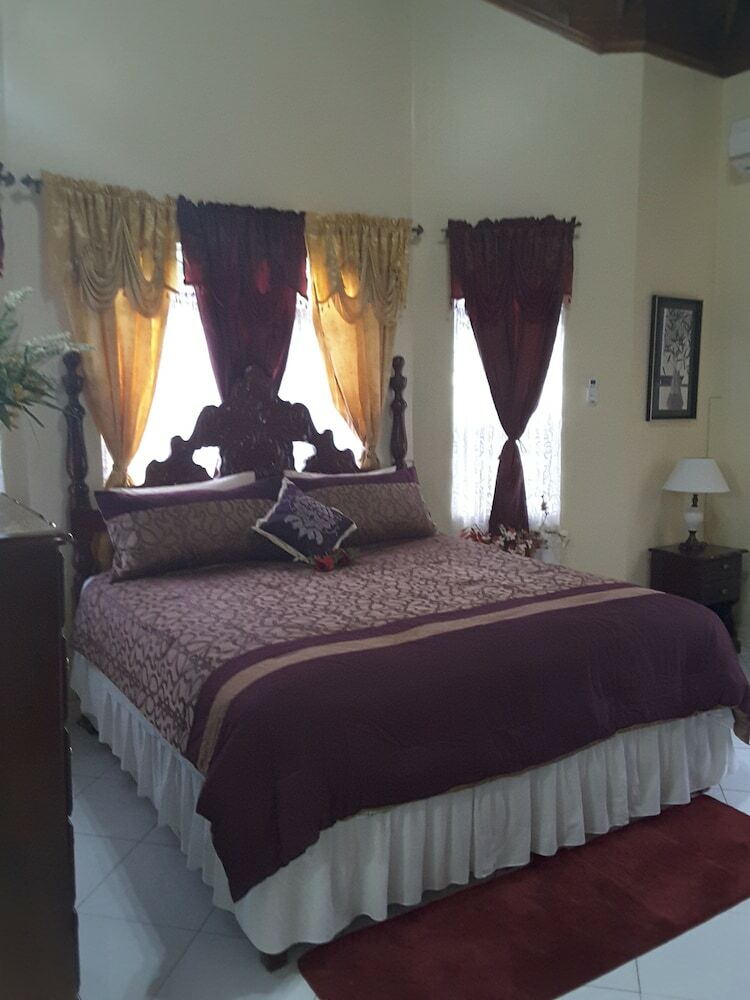 Hotel Cazwin Villa