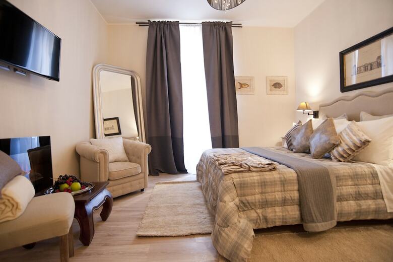Town House 62