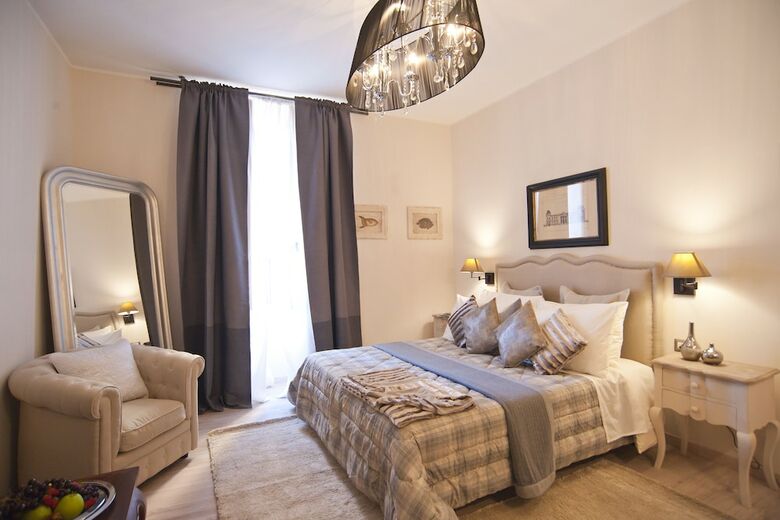 Town House 62