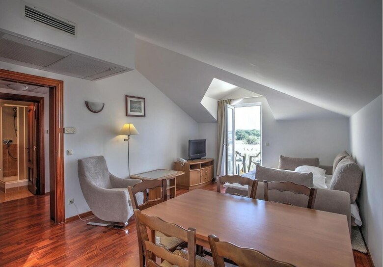 Aparthotel Zaton