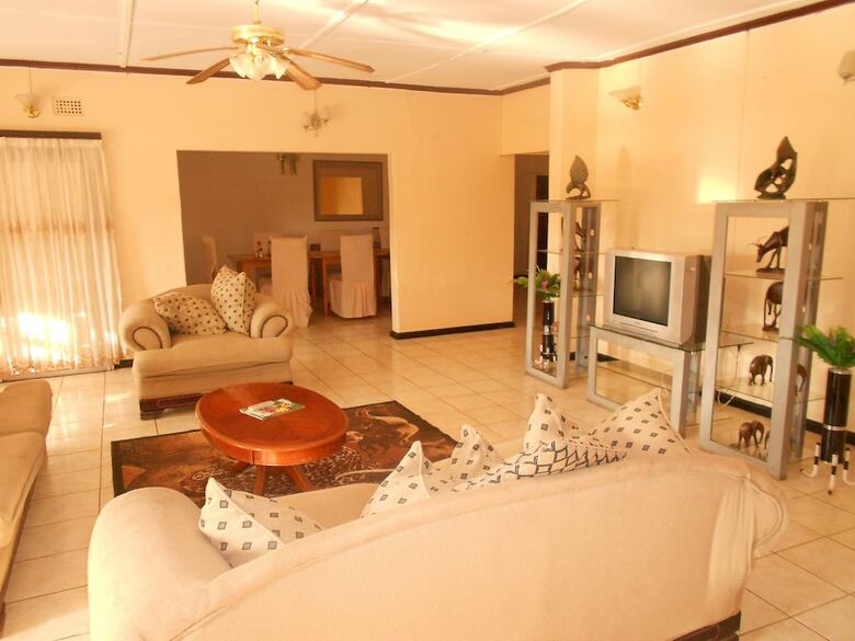 Hotel Wane Guest Lodge