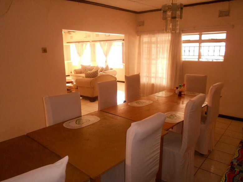 Hotel Wane Guest Lodge