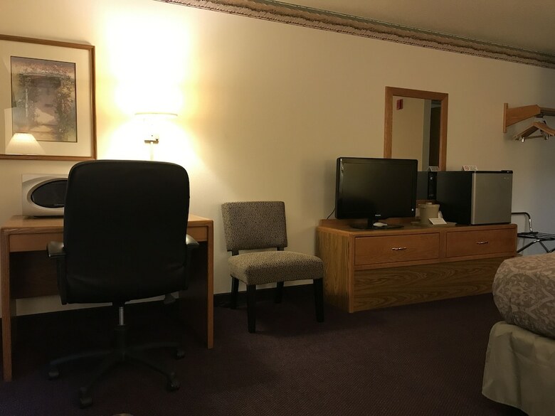 Hotel Fairbridge Inn & Suites In Thorp, Wi