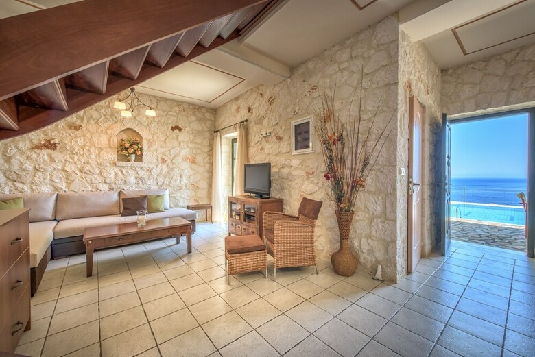 Emerald Villas & Suites