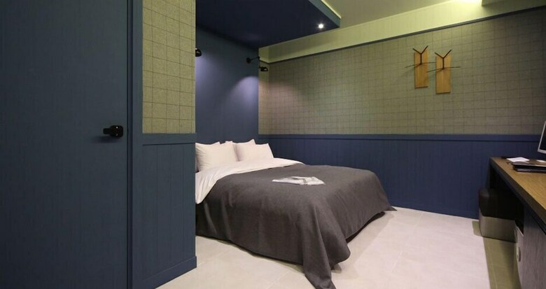 Club Hotel