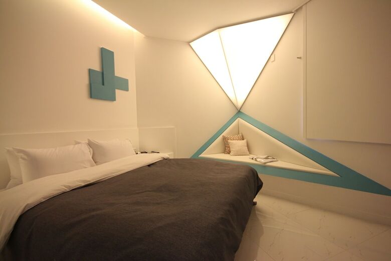 Club Hotel