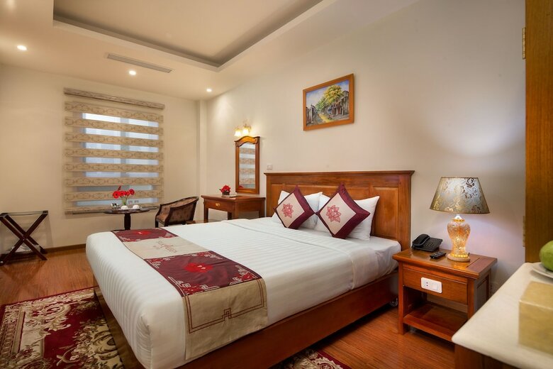 Silk Queen Hotel