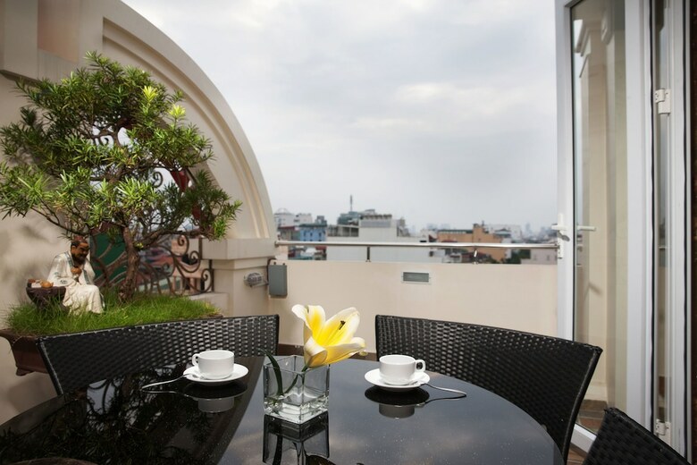 Silk Queen Hotel