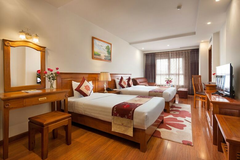 Silk Queen Hotel