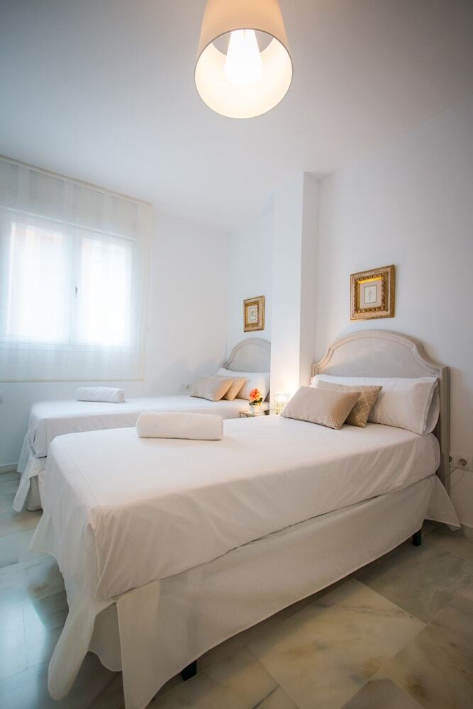 Apartamentos Holidays2malaga Terrace Center�apartments