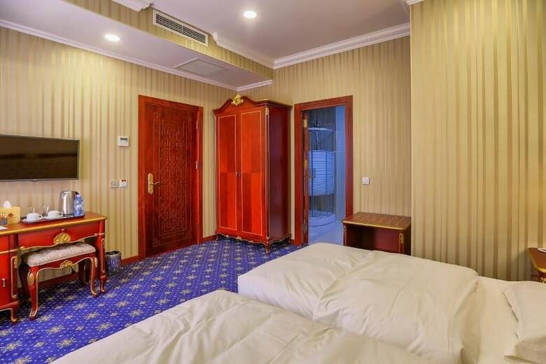 Hotel Shah Palace
