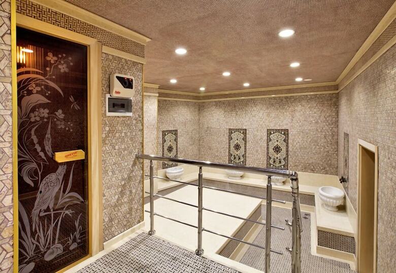 Hotel Shah Palace