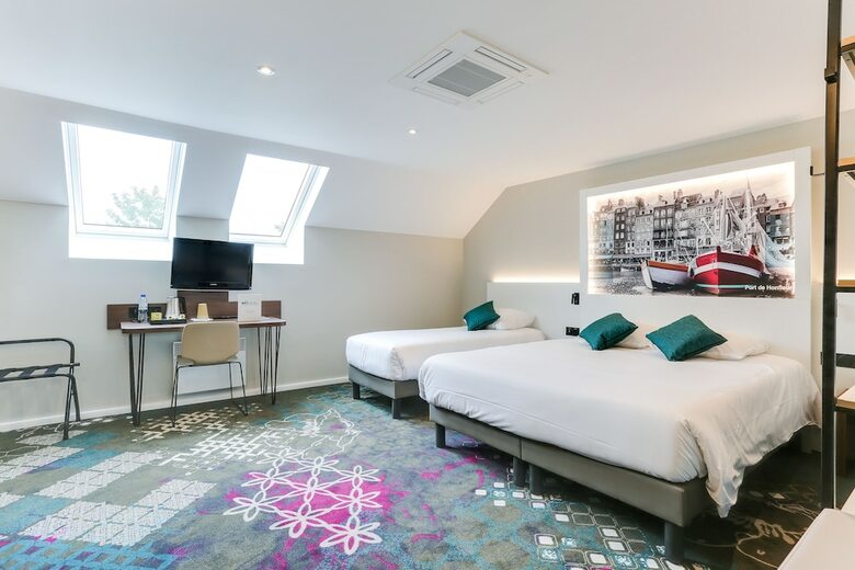 Brit Hotel Caen Nord - M�morial