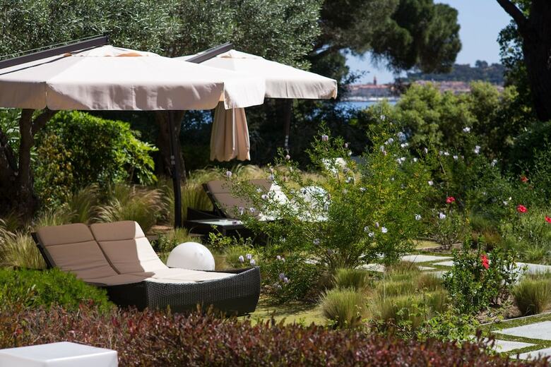Hotel H�tel Les Capucines