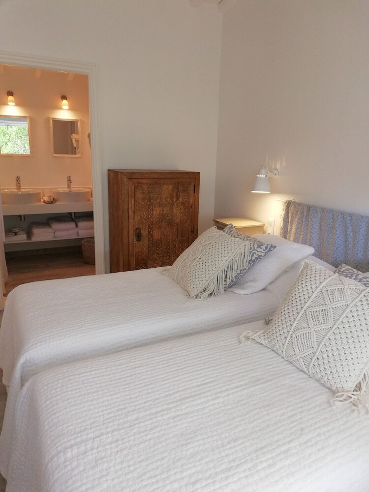 Hotel H�tel Les Capucines