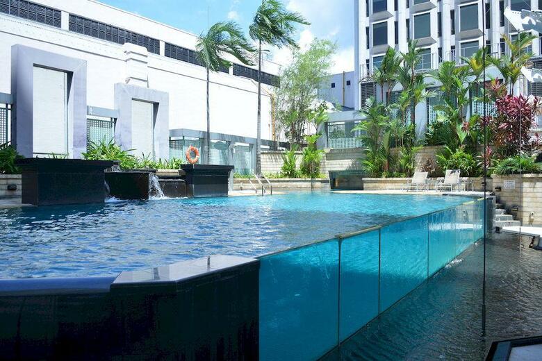 Peninsula Excelsior Hotel