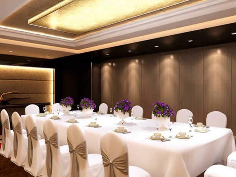 Peninsula Excelsior Hotel