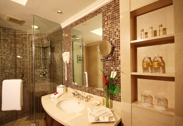 Oriental Riverside Hotel - Shanghai Int'l Convention Center