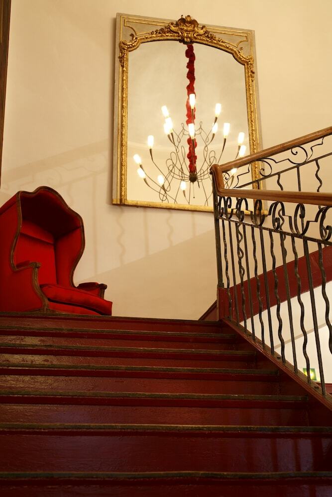 Hotel Hostellerie de L'abbaye de La Celle