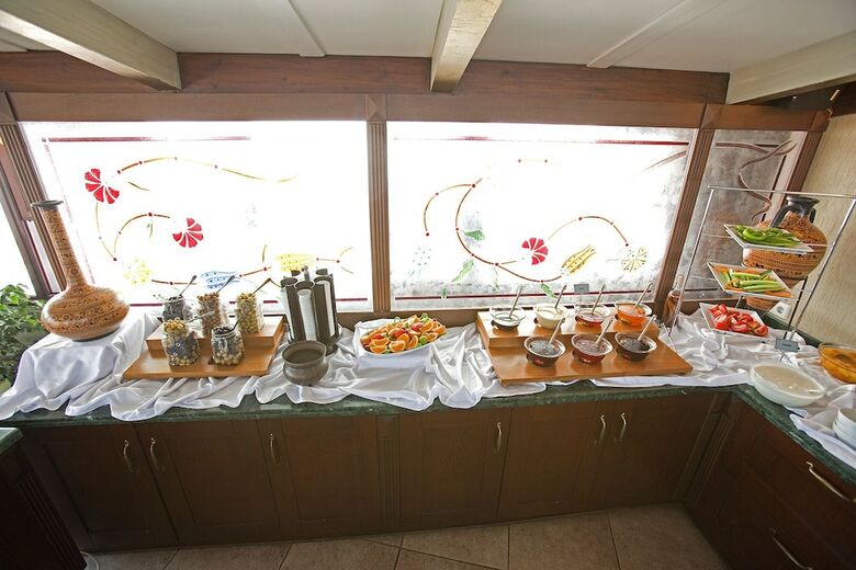 Azade Hotel