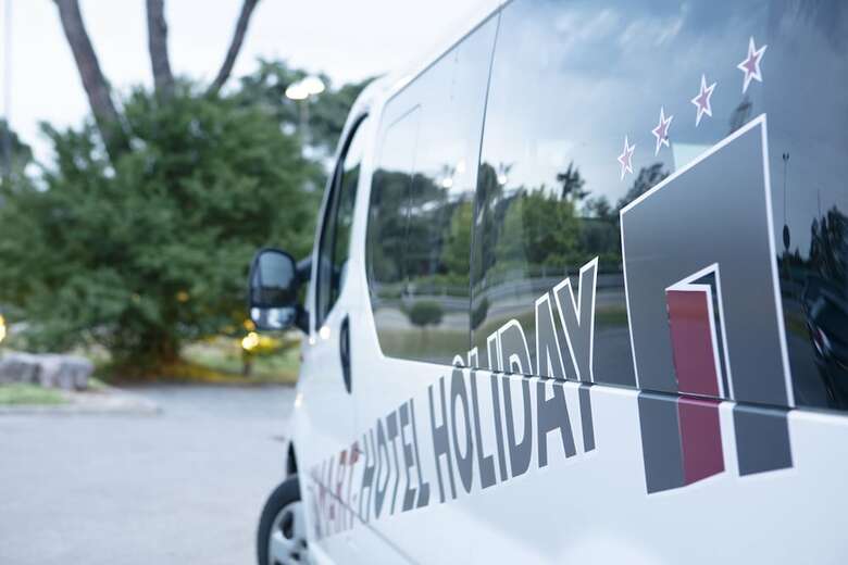 Smart Hotel Holiday