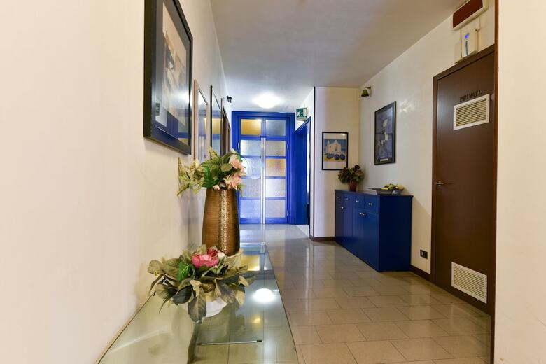 Hotel Gamma