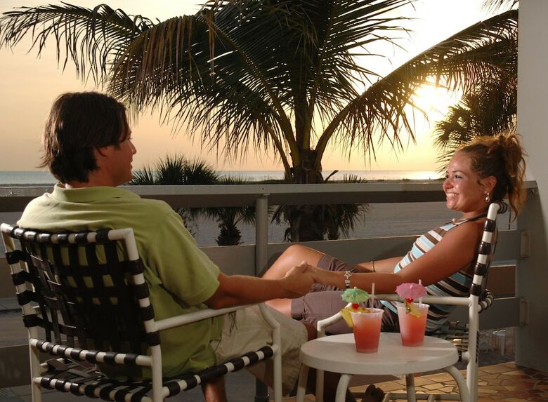 Hotel Thunderbird Beach Resort