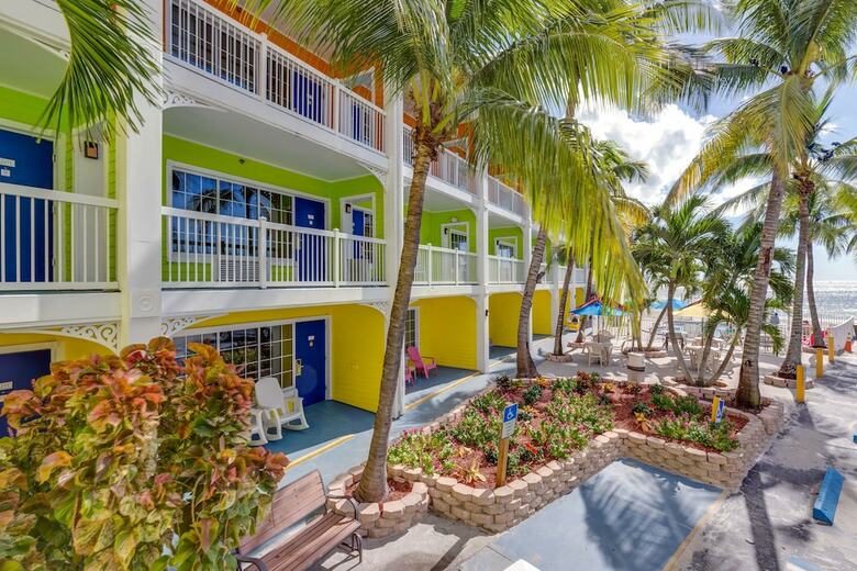Pierview Hotel & Suites