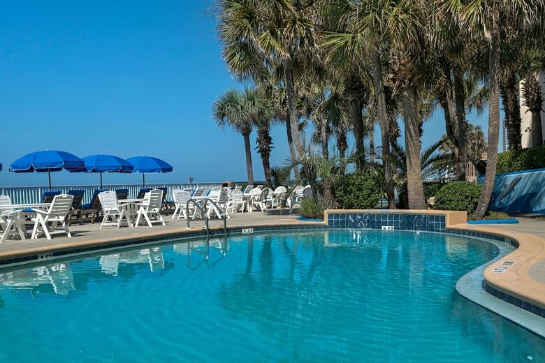 Hotel Beachcomber By The Sea