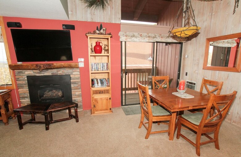 Mammoth Ski & Racquet Club