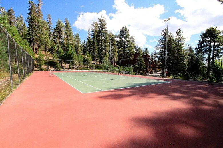 Mammoth Ski & Racquet Club