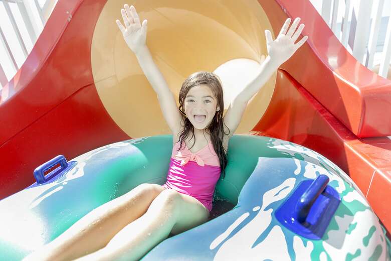 Hotel Crown Reef Beach Resort And Waterpark