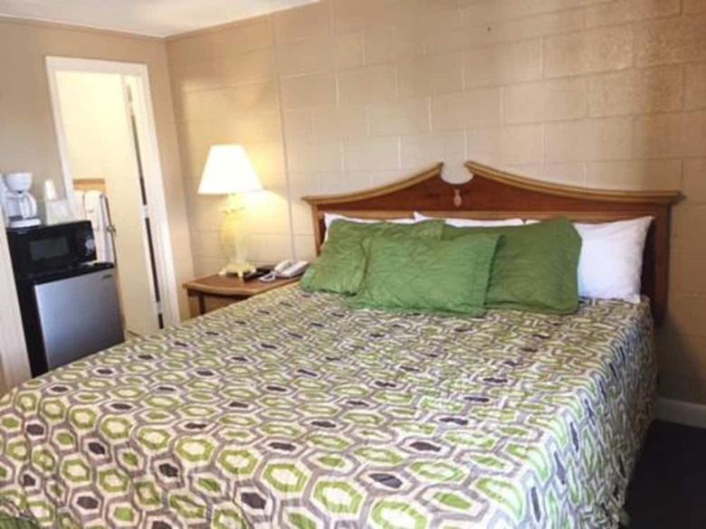Hotel Polynesian Beach & Golf Resort