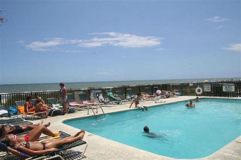 Hotel Polynesian Beach & Golf Resort