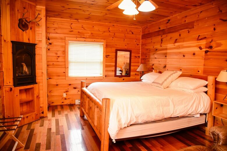 Azalea Inn Bed & Breakfast