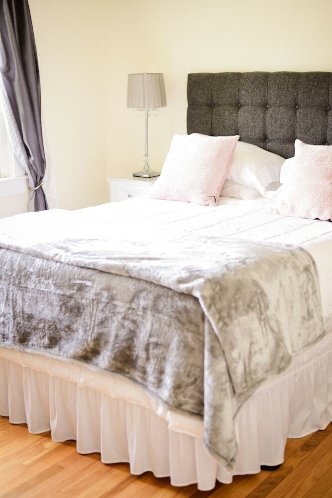 Azalea Inn Bed & Breakfast