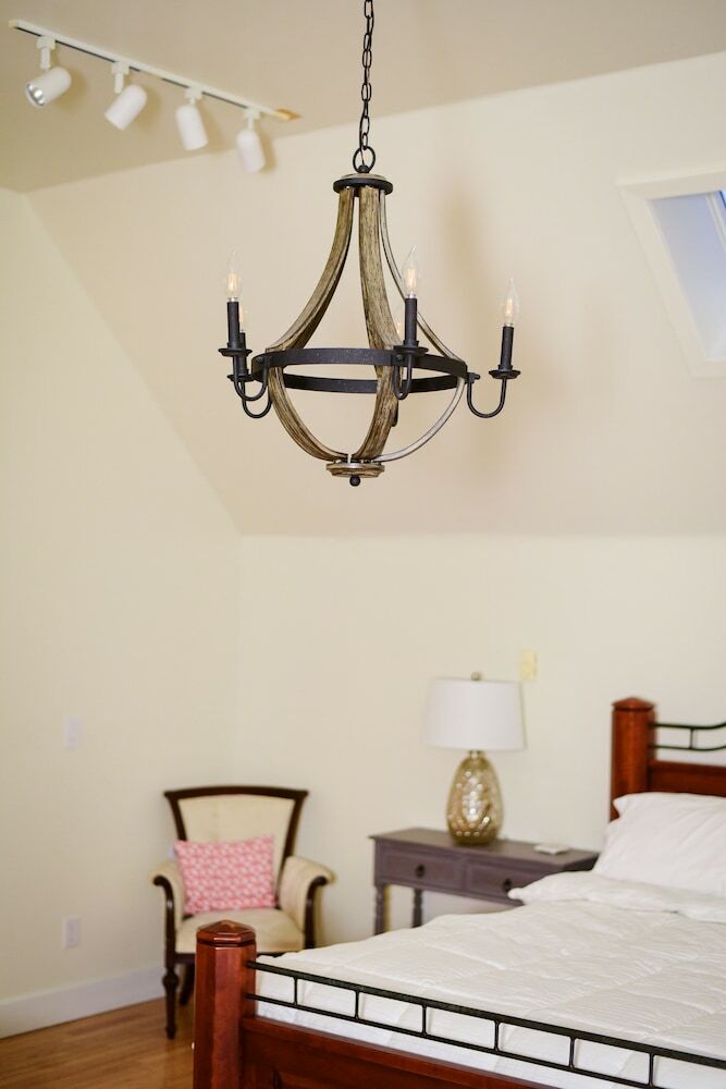 Azalea Inn Bed & Breakfast