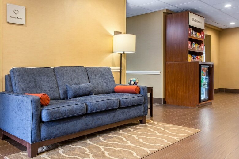 Hotel Comfort Suites Wilmington Near Downtown