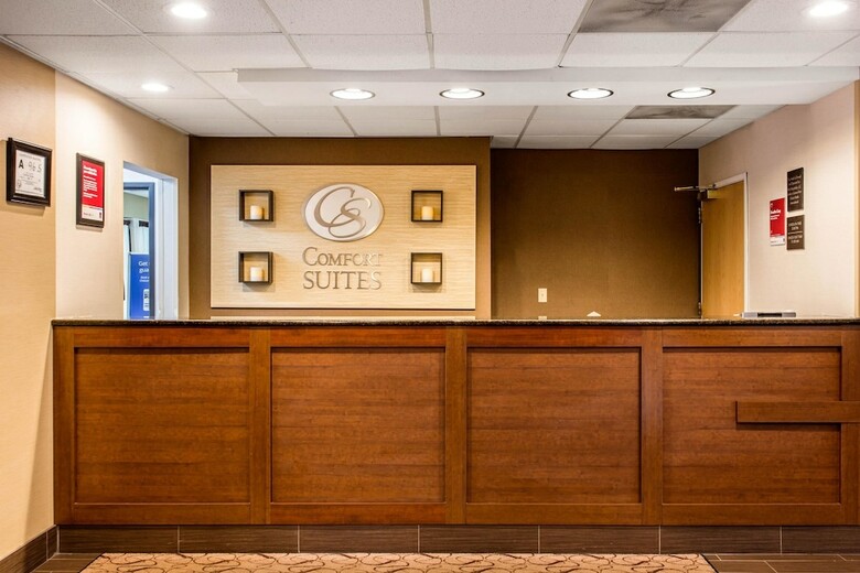 Hotel Comfort Suites Wilmington Near Downtown