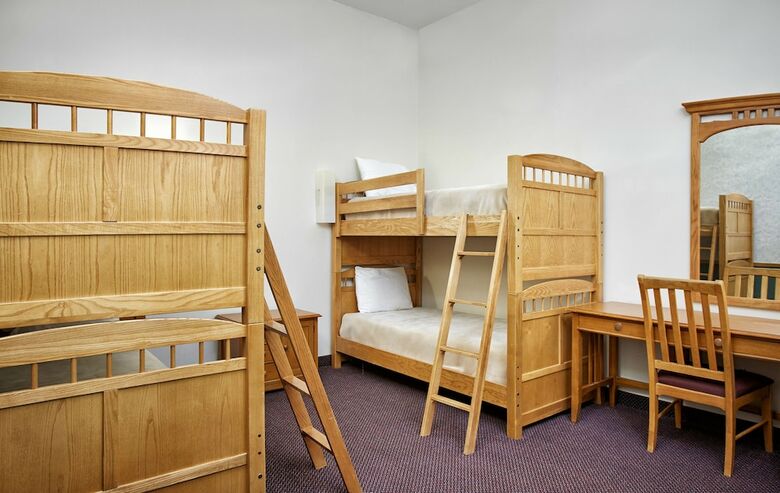 Hotel Deer Creek Lodge & Conference Center