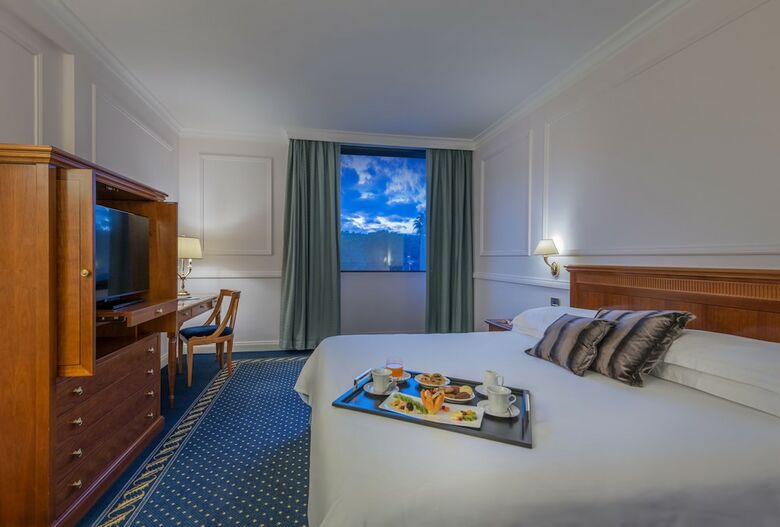 Savoy Beach Hotel