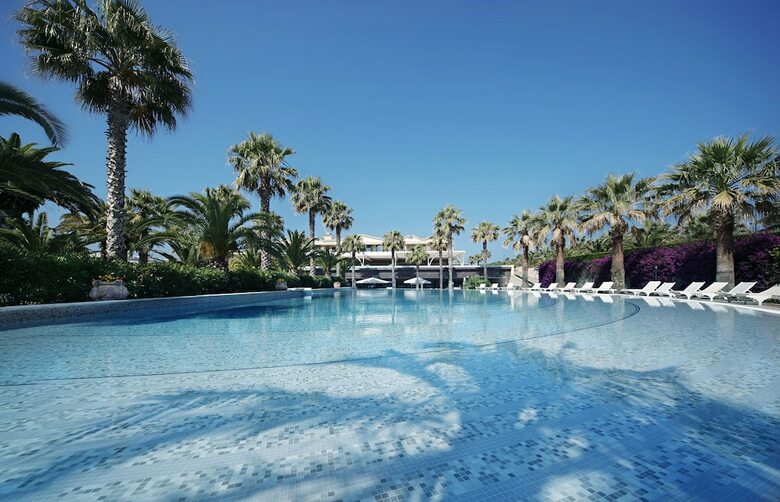 Savoy Beach Hotel