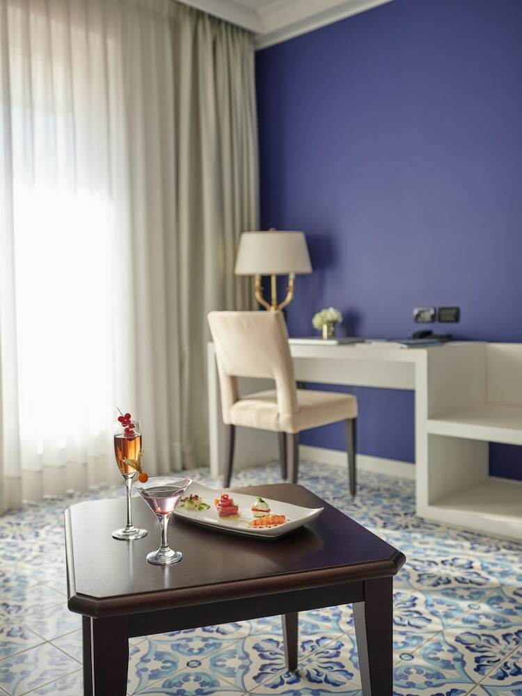 Savoy Beach Hotel
