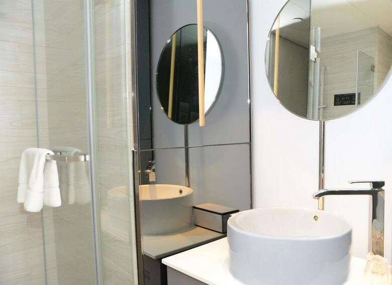 Hotel S�v