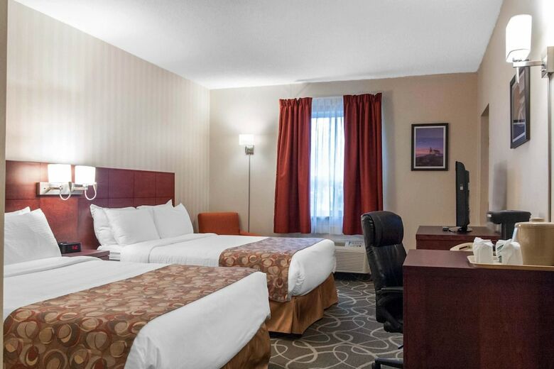 Quality Hotel & Suites